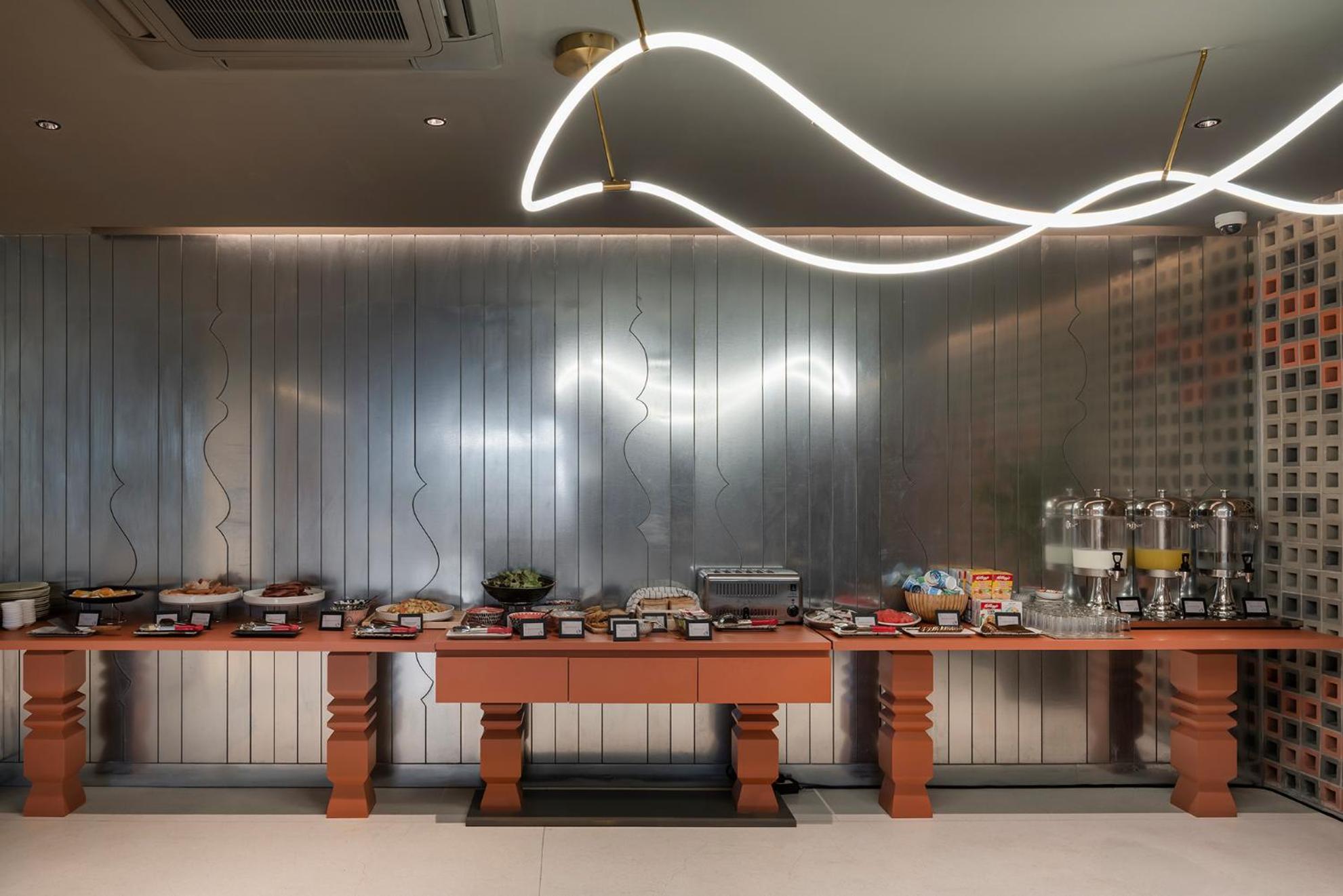 בנגקוק Lilit Bang Lumphu Hotel מראה חיצוני תמונה